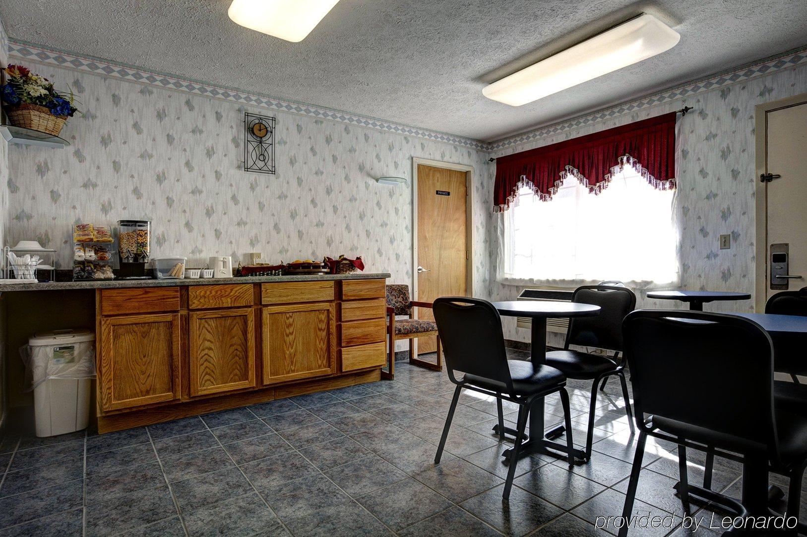 Americas Best Value Inn Of Decatur Ресторан фото