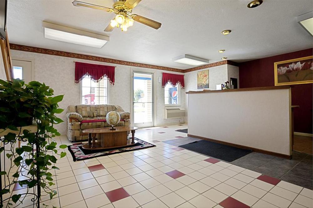 Americas Best Value Inn Of Decatur Интерьер фото
